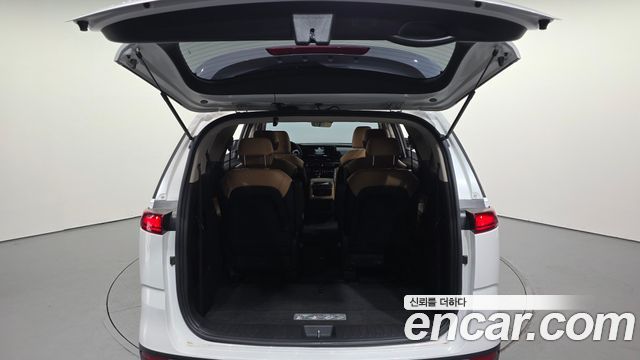 Kia Canival 2023 — photo 20