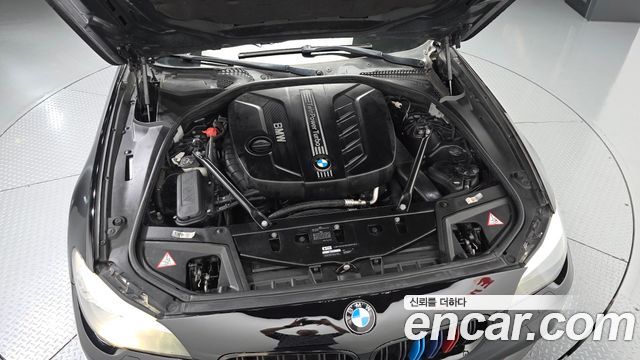 BMW 5-Series 2013 — photo 6