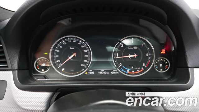 BMW 5-Series 2013 — photo 8