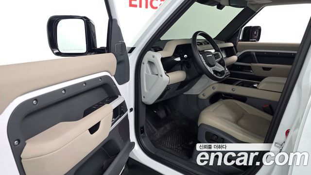 Land Rover Defender 2024 — photo 13