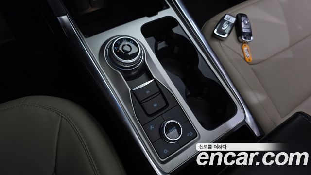 Ford Explorer 2023 — photo 12