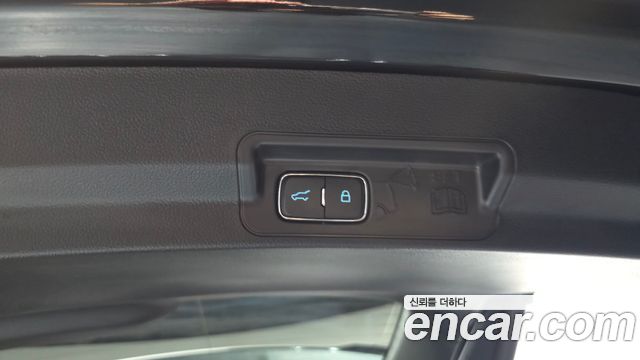 Ford Explorer 2023 — photo 24