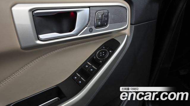Ford Explorer 2023 — photo 26