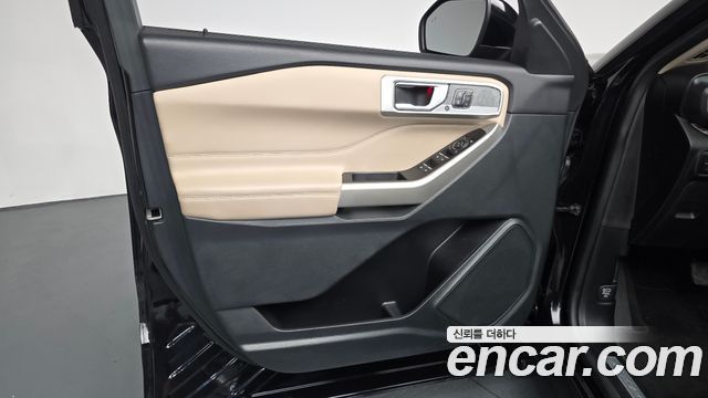 Ford Explorer 2023 — photo 14