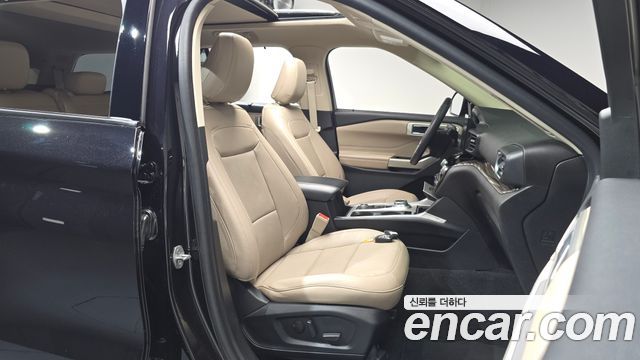 Ford Explorer 2023 — photo 16