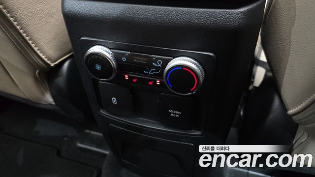 Ford Explorer 2023 — photo 31