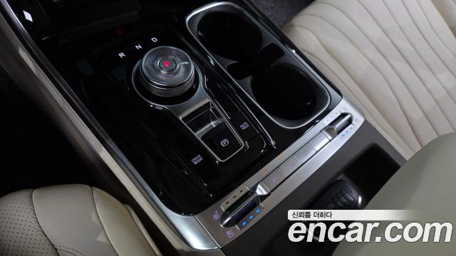 Kia Canival 2022 — photo 9
