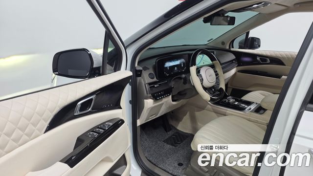 Kia Canival 2022 — photo 10