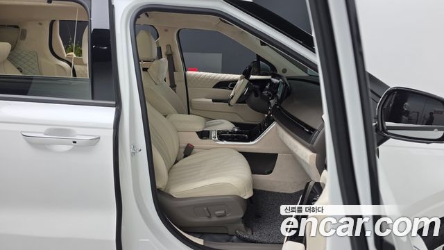 Kia Canival 2022 — photo 11