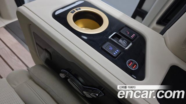 Kia Canival 2022 — photo 18