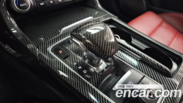 Kia Stinger 2018 — photo 12