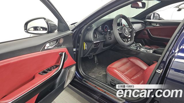 Kia Stinger 2018 — photo 13