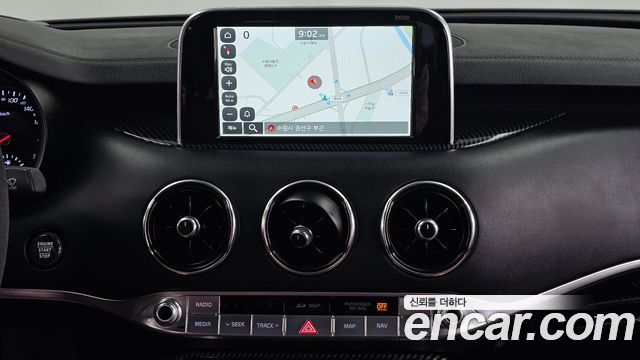 Kia Stinger 2018 — photo 20