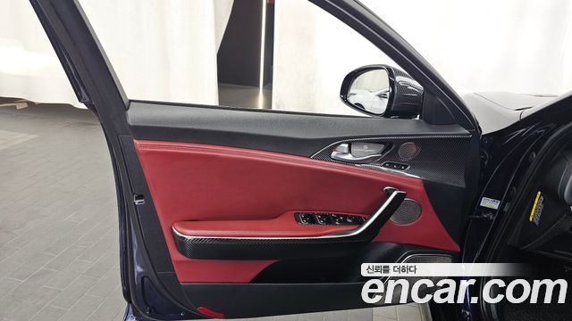 Kia Stinger 2018 — photo 14