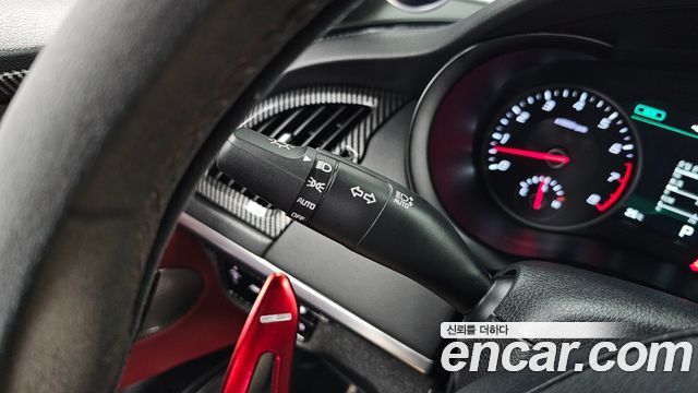 Kia Stinger 2018 — photo 34