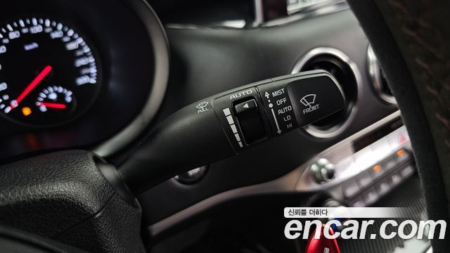 Kia Stinger 2018 — photo 36