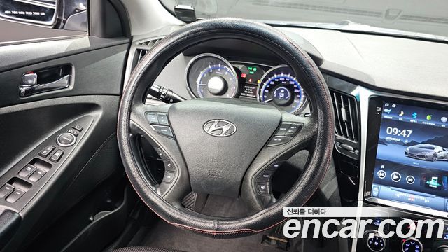 Hyundai Sonata 2014 — photo 13