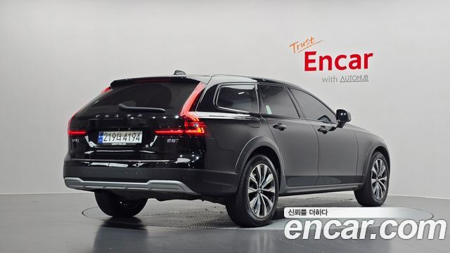Volvo V90 2024 — photo 2