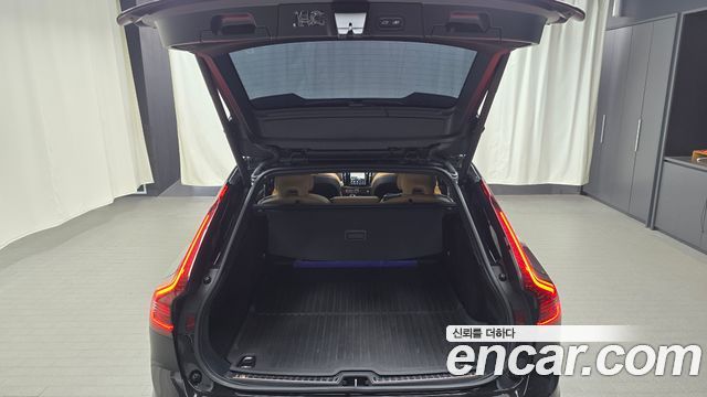 Volvo V90 2024 — photo 33