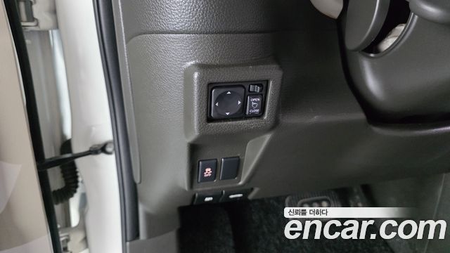 Nissan Cube 2014 — photo 17