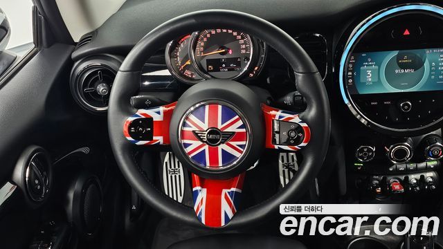 Mini Cooper 2022 — photo 19