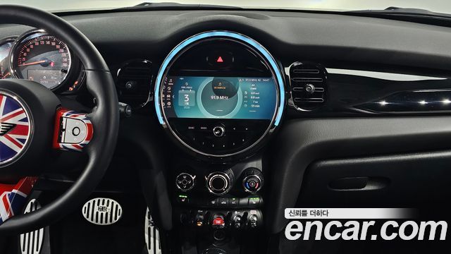 Mini Cooper 2022 — photo 21
