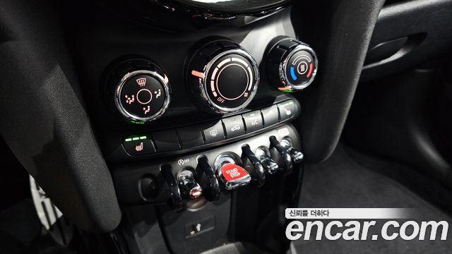 Mini Cooper 2022 — photo 23
