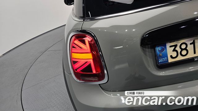 Mini Cooper 2022 — photo 9