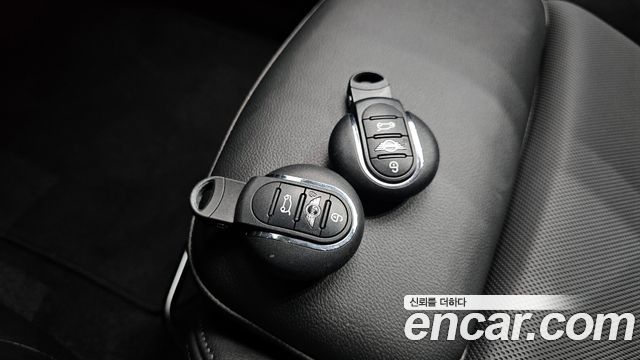 Mini Cooper 2022 — photo 30