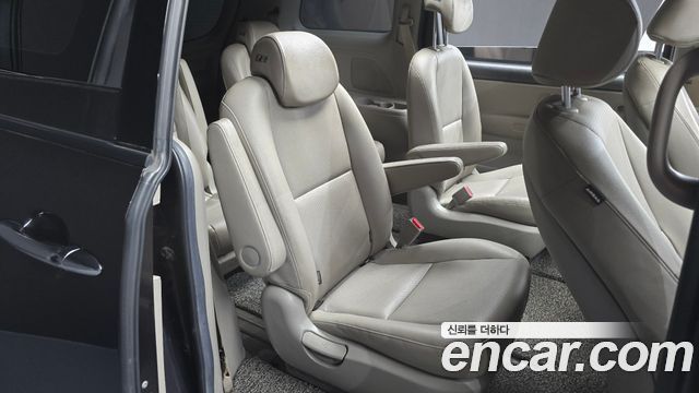 Kia Canival 2019 — photo 12