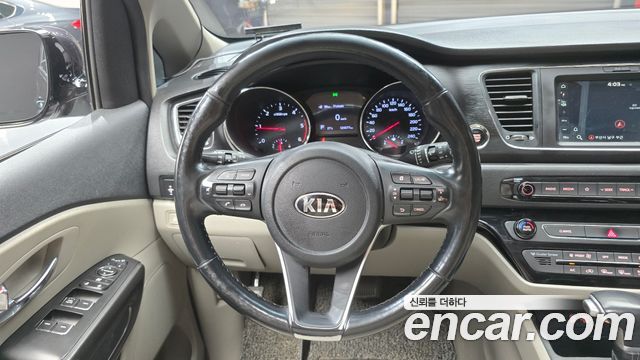 Kia Canival 2019 — photo 13