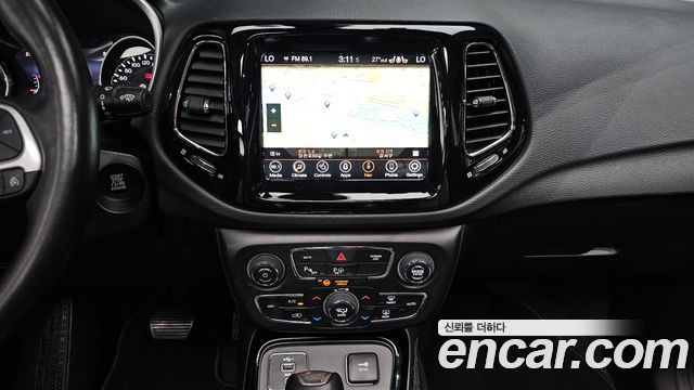 Jeep Compass 2021 — photo 20
