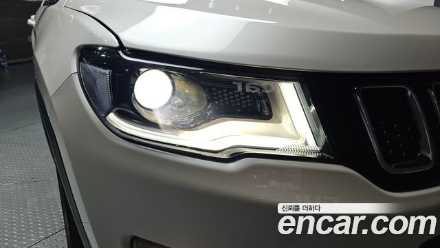 Jeep Compass 2021 — photo 8