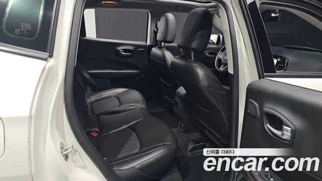 Jeep Compass 2021 — photo 16
