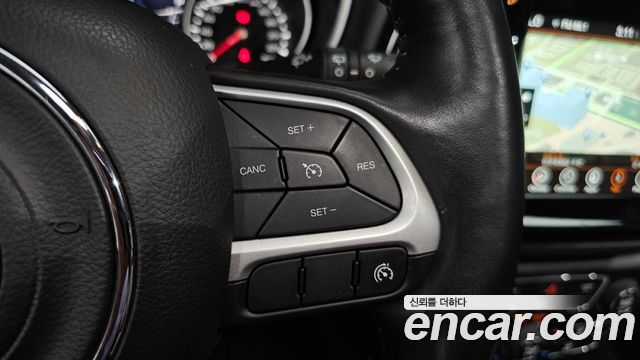 Jeep Compass 2021 — photo 27