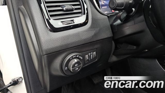 Jeep Compass 2021 — photo 28