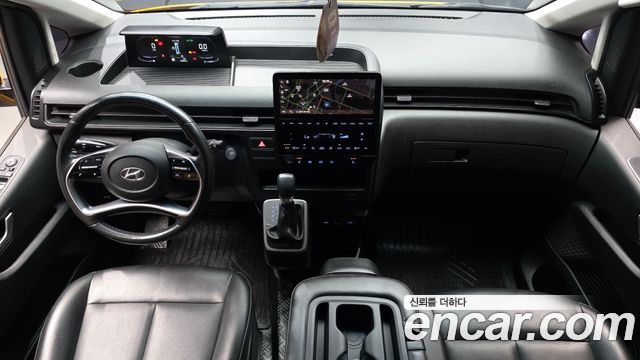 Hyundai Staria 2022 — photo 10