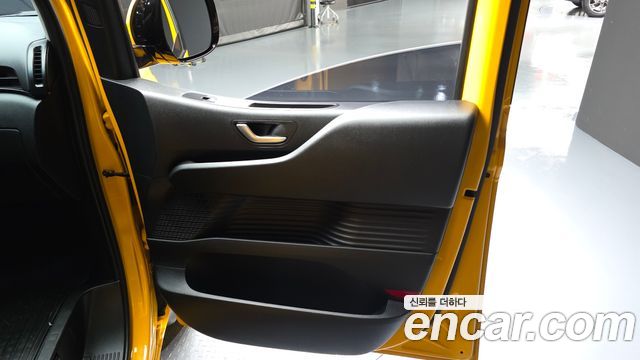 Hyundai Staria 2022 — photo 11