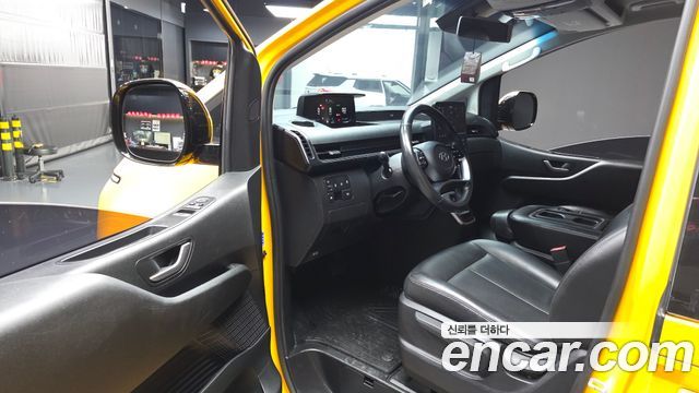 Hyundai Staria 2022 — photo 13