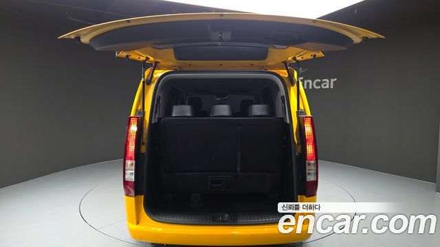 Hyundai Staria 2022 — photo 26