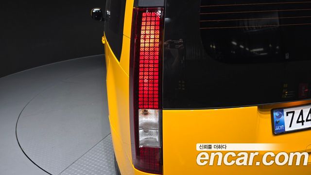 Hyundai Staria 2022 — photo 9