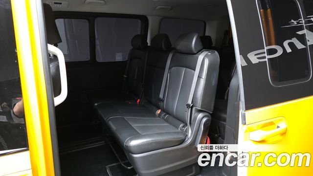 Hyundai Staria 2022 — photo 16
