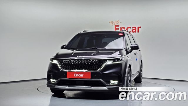 Kia Canival 2023 — photo 3