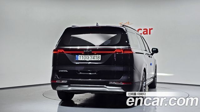 Kia Canival 2023 — photo 4