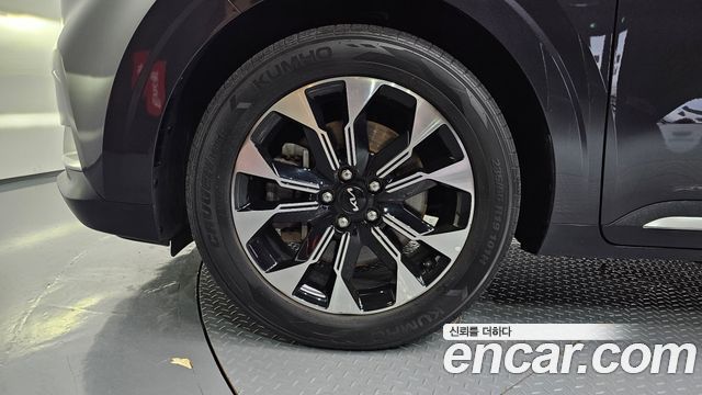 Kia Canival 2023 — photo 5