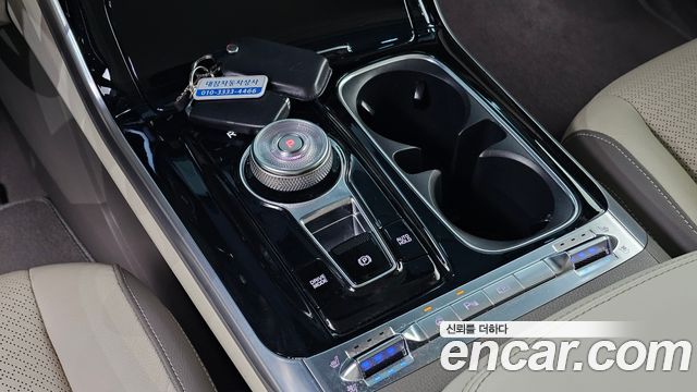 Kia Canival 2023 — photo 9