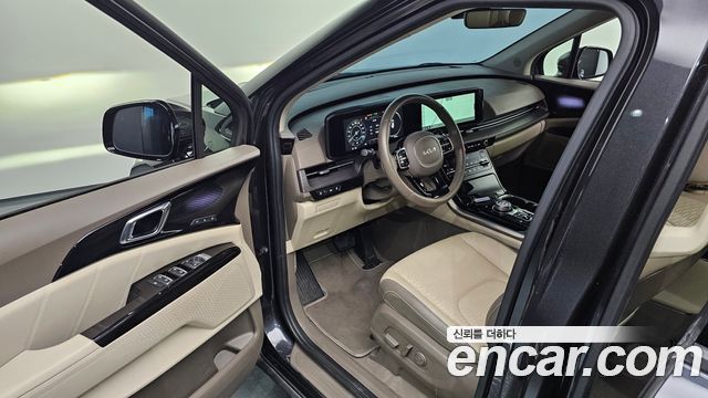 Kia Canival 2023 — photo 11