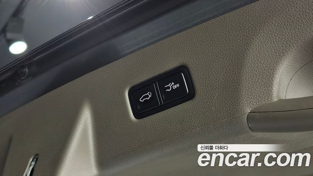 Kia Canival 2023 — photo 19