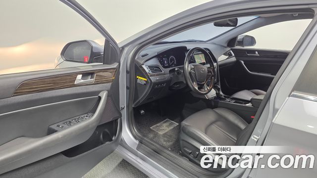 Hyundai Sonata 2016 — photo 13