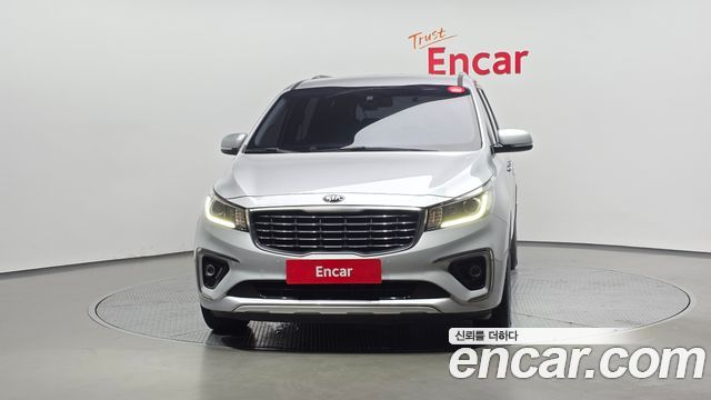 Kia Canival 2019 — photo 3